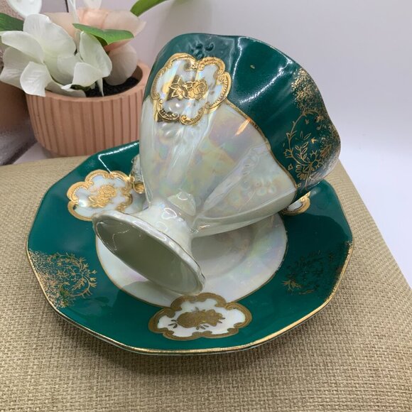Japan Vintage Pearlescent Iridescent Floral Green Gold Tone Tea Cup with Saucer - Picture 5 of 7